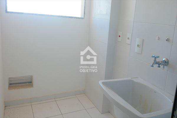 Apartamento à venda com 2 quartos, 64m² - Foto 4