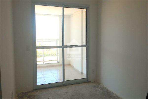 Apartamento à venda com 2 quartos, 64m² - Foto 1