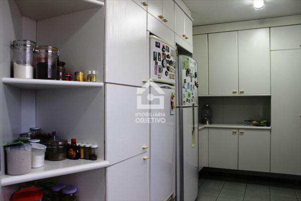 Apartamento à venda com 4 quartos, 228m² - Foto 26