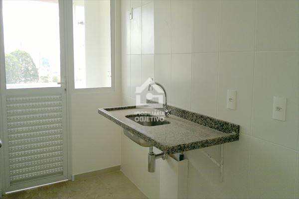 Apartamento à venda com 2 quartos, 61m² - Foto 4