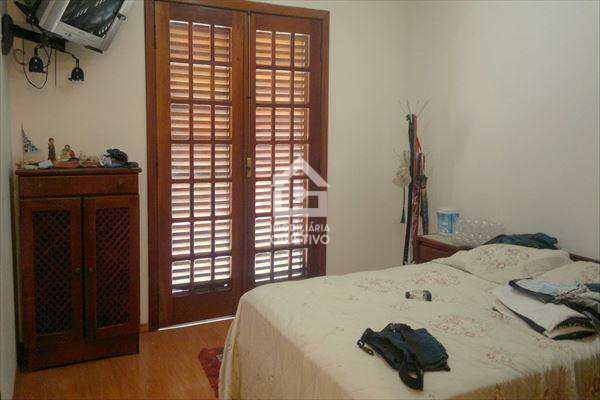 Sobrado à venda com 4 quartos, 180m² - Foto 9