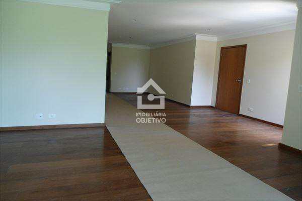 Apartamento à venda com 3 quartos, 180m² - Foto 2