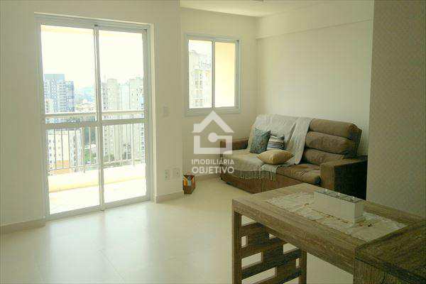 Apartamento à venda com 2 quartos, 69m² - Foto 2