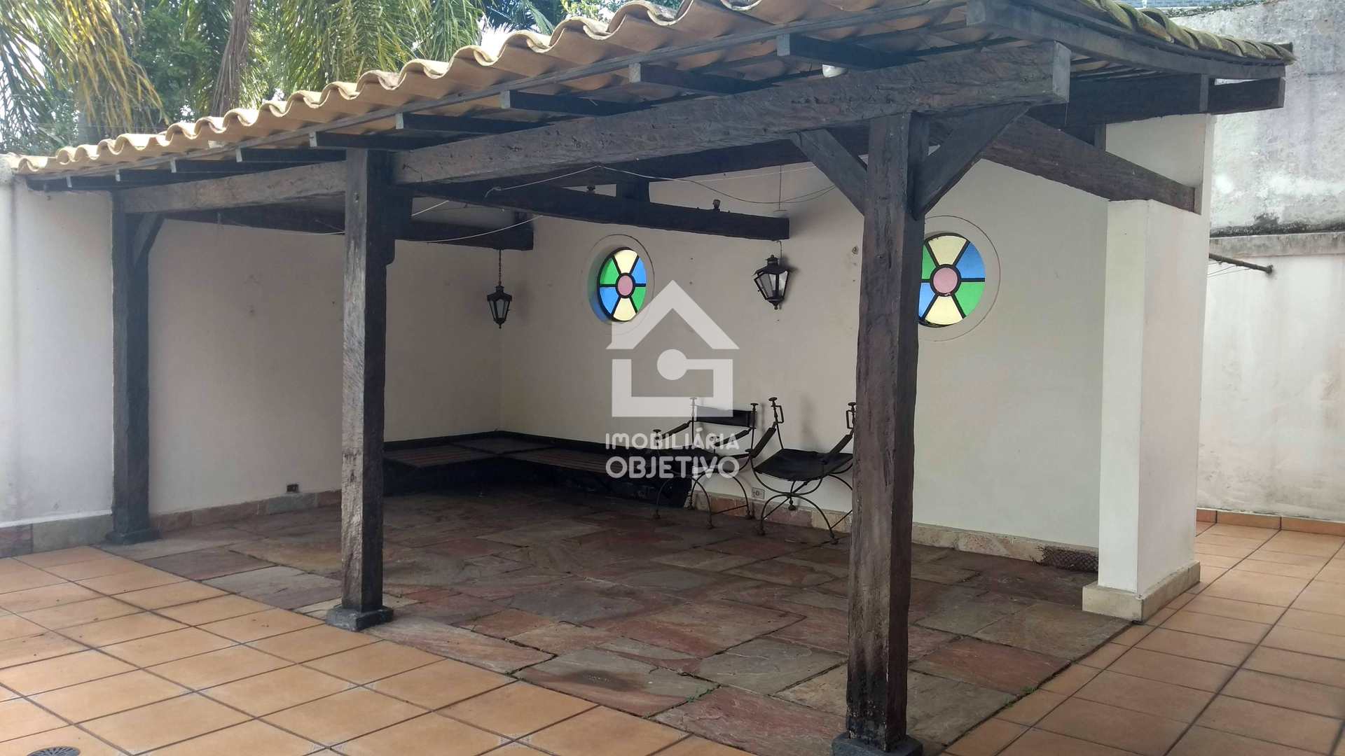 Casa à venda e aluguel com 4 quartos, 650m² - Foto 4