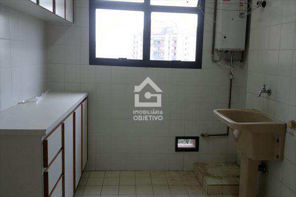 Apartamento à venda com 4 quartos, 193m² - Foto 9