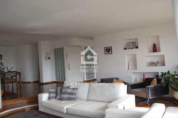 Apartamento à venda com 3 quartos, 178m² - Foto 2