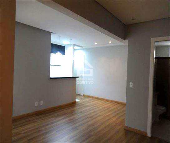 Apartamento à venda com 3 quartos, 74m² - Foto 2