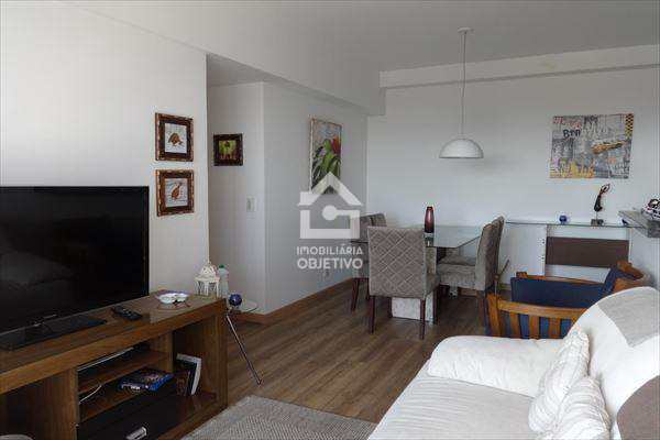 Apartamento à venda com 2 quartos, 64m² - Foto 2