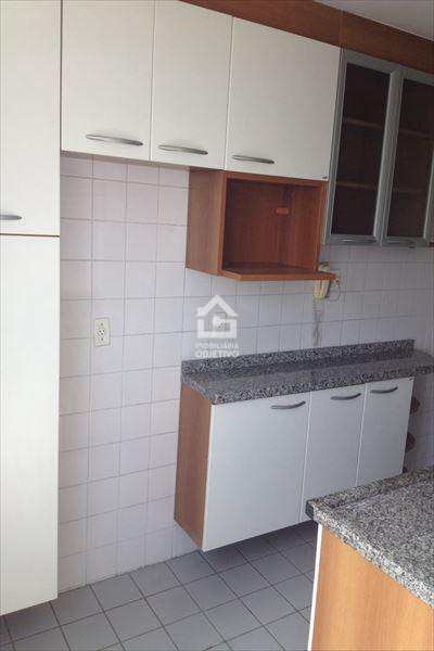 Apartamento à venda com 2 quartos, 56m² - Foto 13