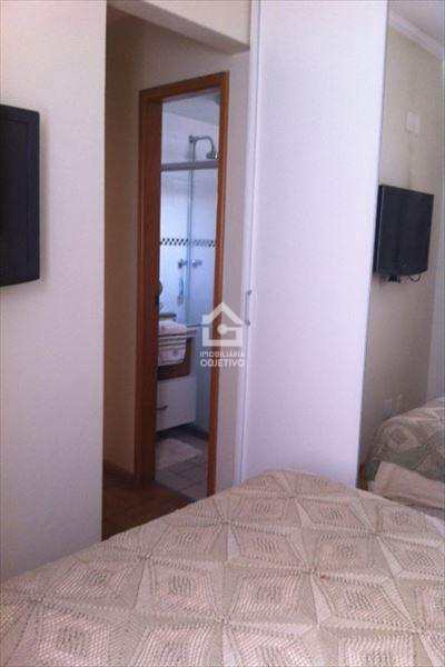 Apartamento à venda com 3 quartos, 75m² - Foto 3