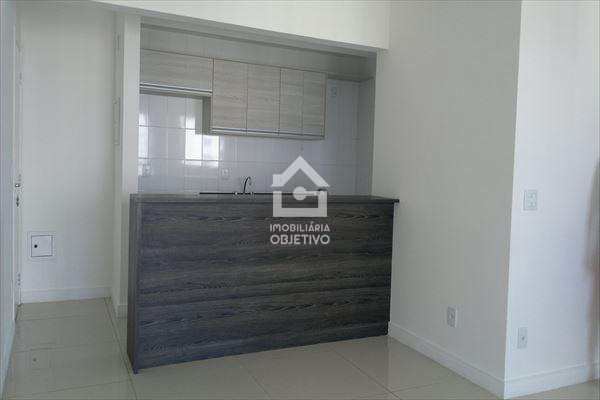 Apartamento à venda com 2 quartos, 69m² - Foto 2