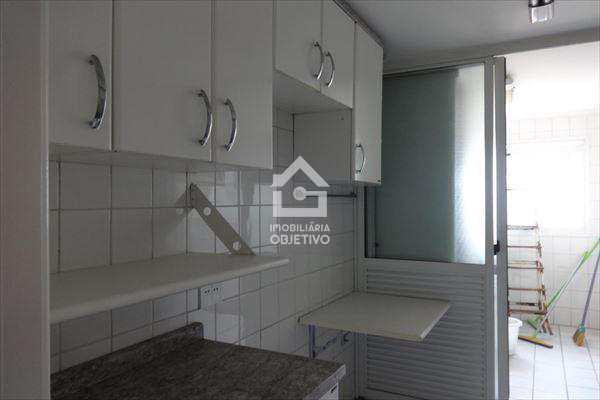 Apartamento à venda com 2 quartos, 63m² - Foto 11