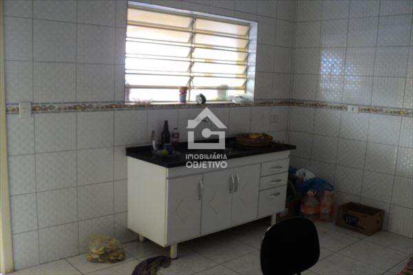 Casa à venda com 2 quartos, 120m² - Foto 2