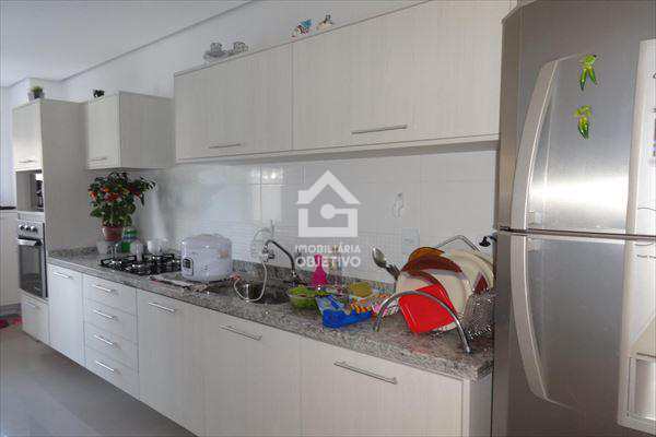 Apartamento à venda com 3 quartos, 107m² - Foto 6