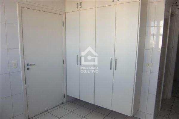 Apartamento à venda com 3 quartos, 180m² - Foto 12