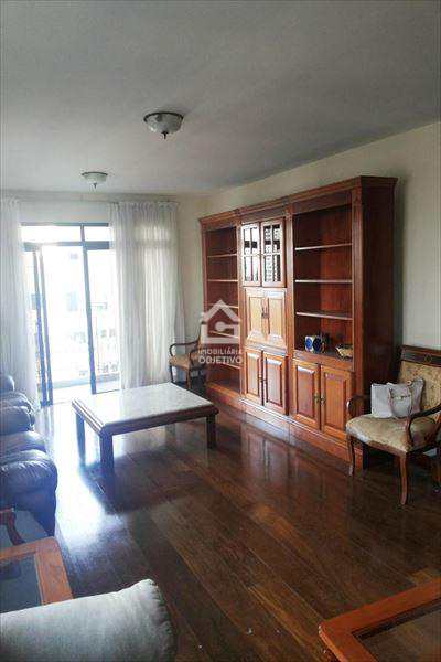 Apartamento à venda com 4 quartos, 236m² - Foto 1