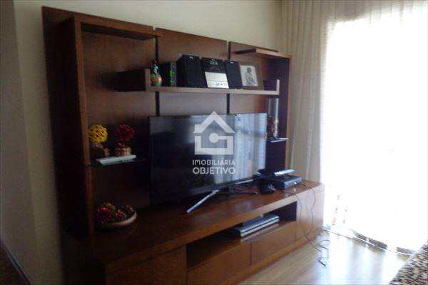 Apartamento à venda com 3 quartos, 74m² - Foto 2