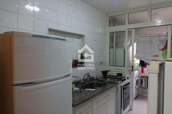 Apartamento à venda com 3 quartos, 75m² - Foto 11