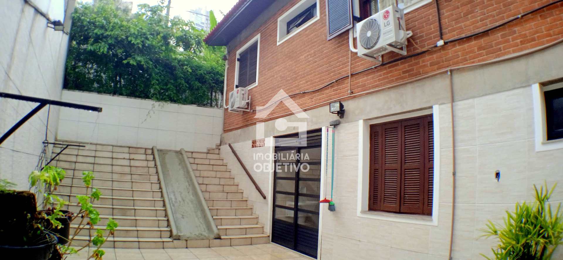 Casa à venda com 3 quartos, 450m² - Foto 4