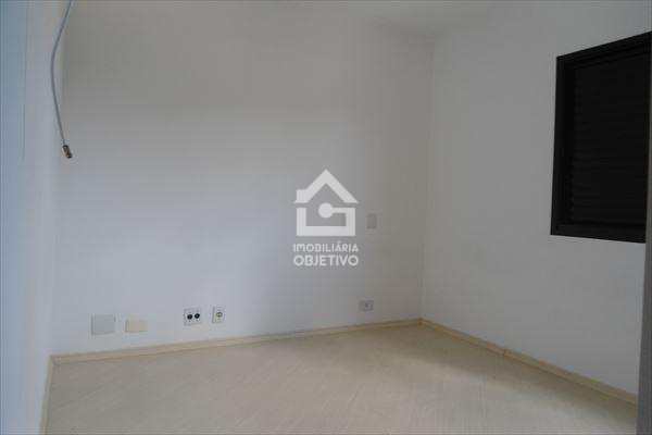 Apartamento à venda com 2 quartos, 70m² - Foto 14