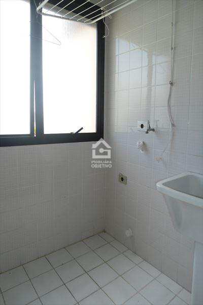 Apartamento à venda com 2 quartos, 70m² - Foto 9