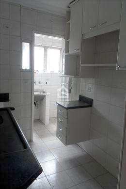 Apartamento à venda com 2 quartos, 67m² - Foto 2