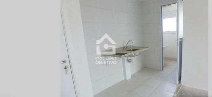 Apartamento à venda com 2 quartos, 67m² - Foto 4