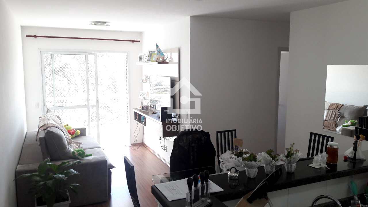 Apartamento à venda com 3 quartos, 73m² - Foto 2