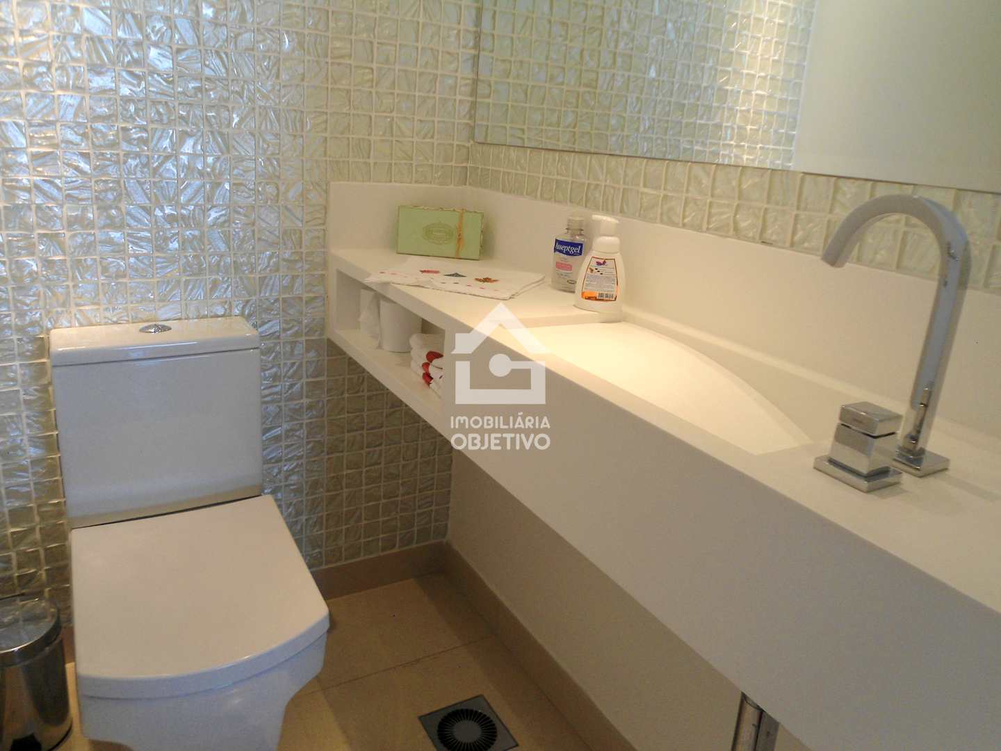 Apartamento à venda com 3 quartos, 184m² - Foto 9