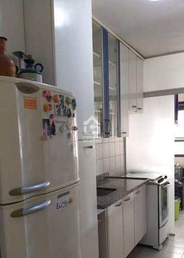 Apartamento à venda com 3 quartos, 75m² - Foto 5