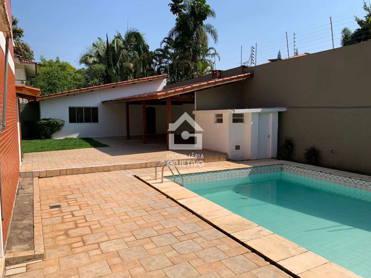 Casa à venda e aluguel com 4 quartos, 900m² - Foto 3