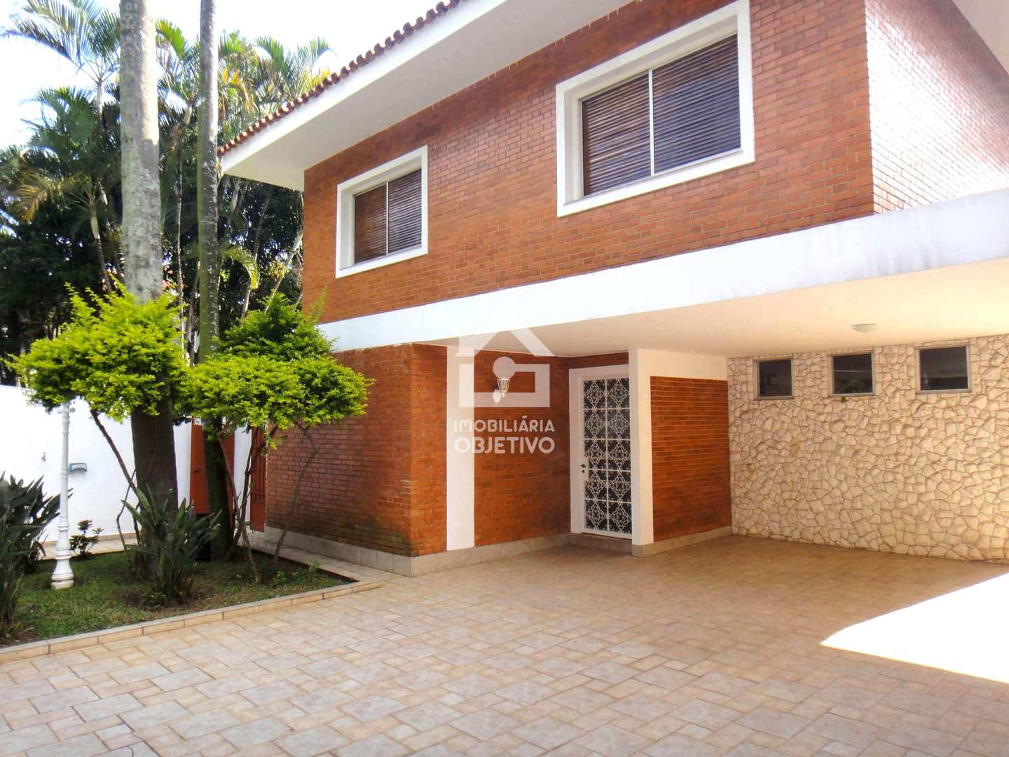 Casa à venda com 6 quartos, 450m² - Foto 2