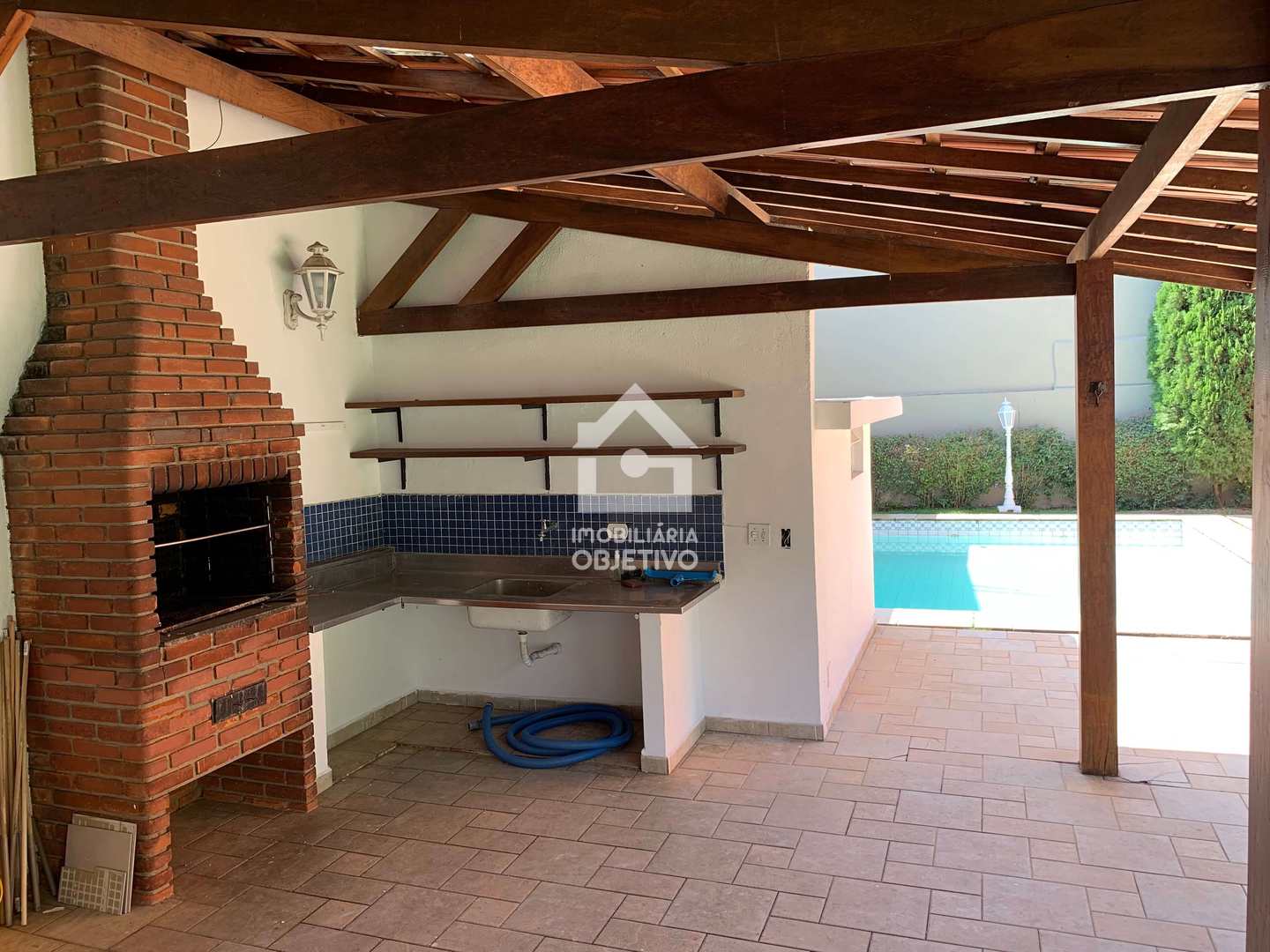 Casa à venda e aluguel com 4 quartos, 900m² - Foto 4