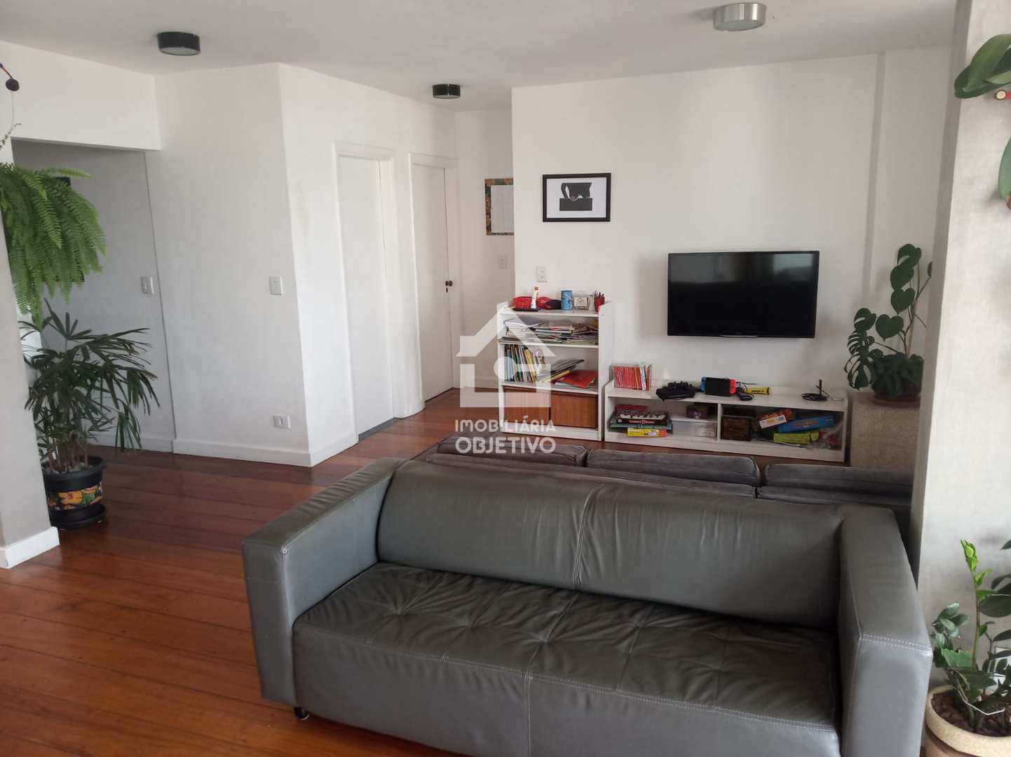 Apartamento à venda com 3 quartos, 100m² - Foto 1