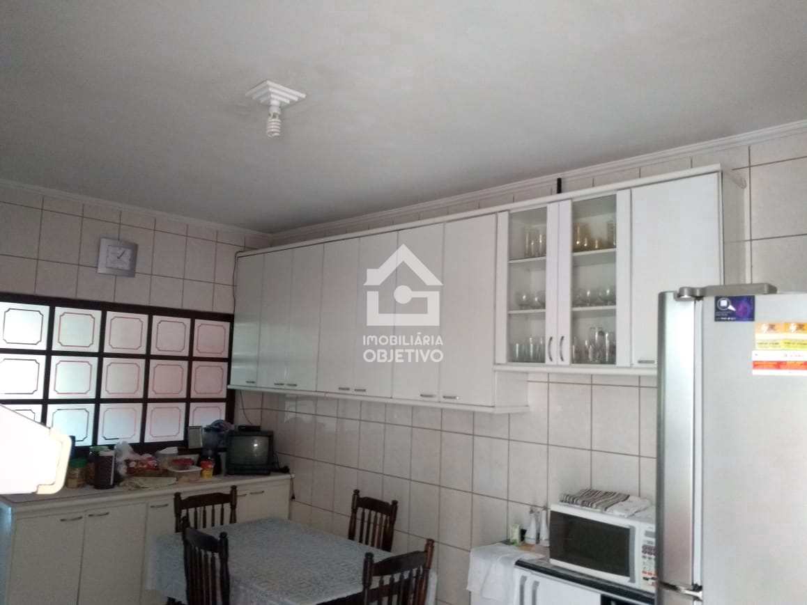 Casa à venda com 3 quartos, 190m² - Foto 9