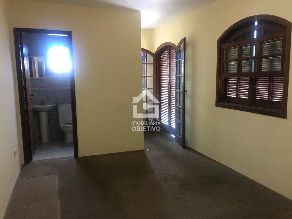 Casa à venda com 3 quartos, 141m² - Foto 2