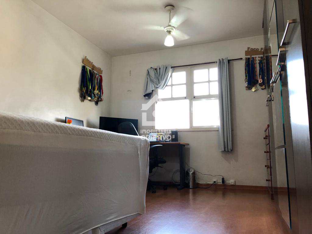 Casa à venda com 2 quartos, 150m² - Foto 9