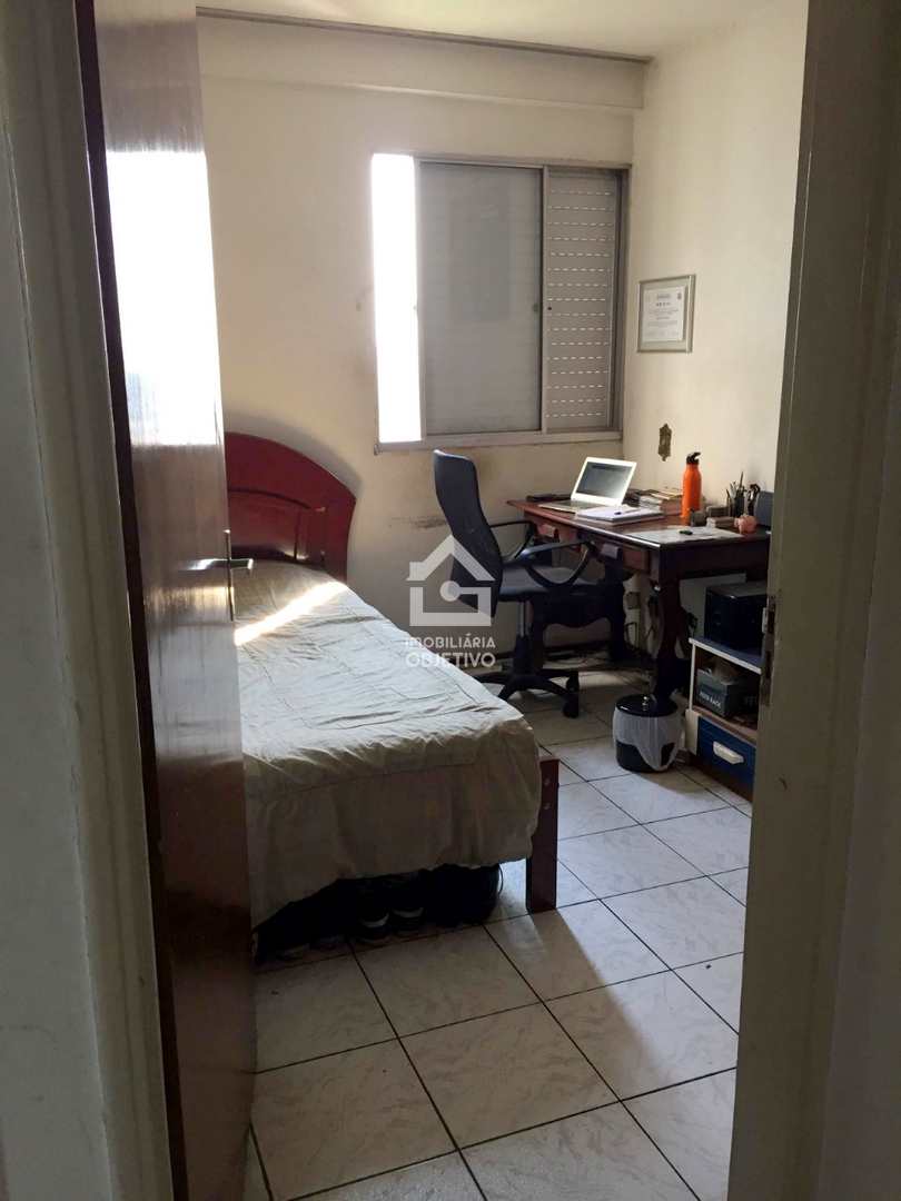 Apartamento à venda com 3 quartos, 70m² - Foto 4