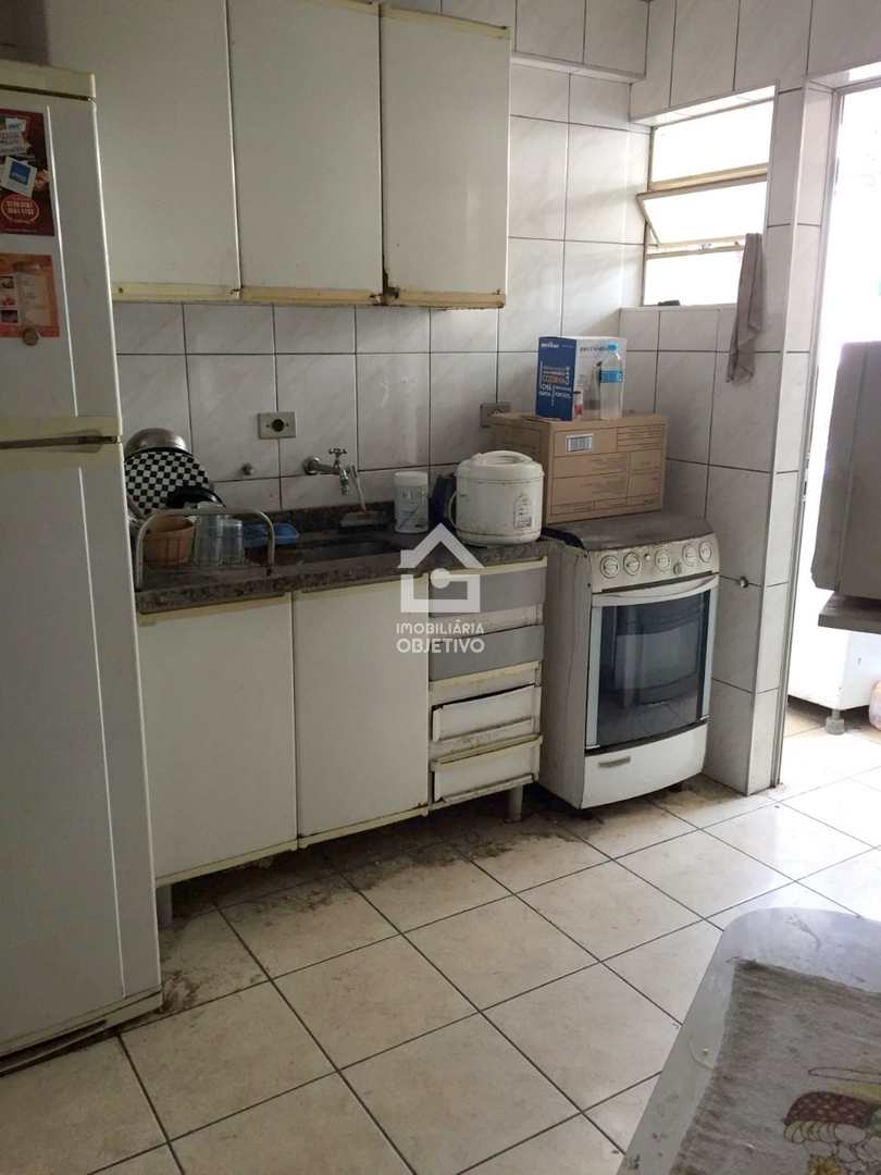 Apartamento à venda com 3 quartos, 70m² - Foto 2