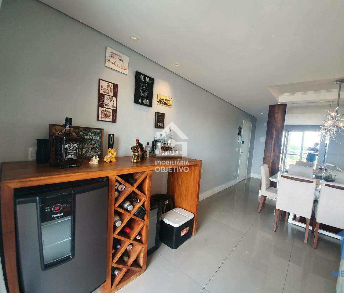 Apartamento à venda com 3 quartos, 78m² - Foto 2