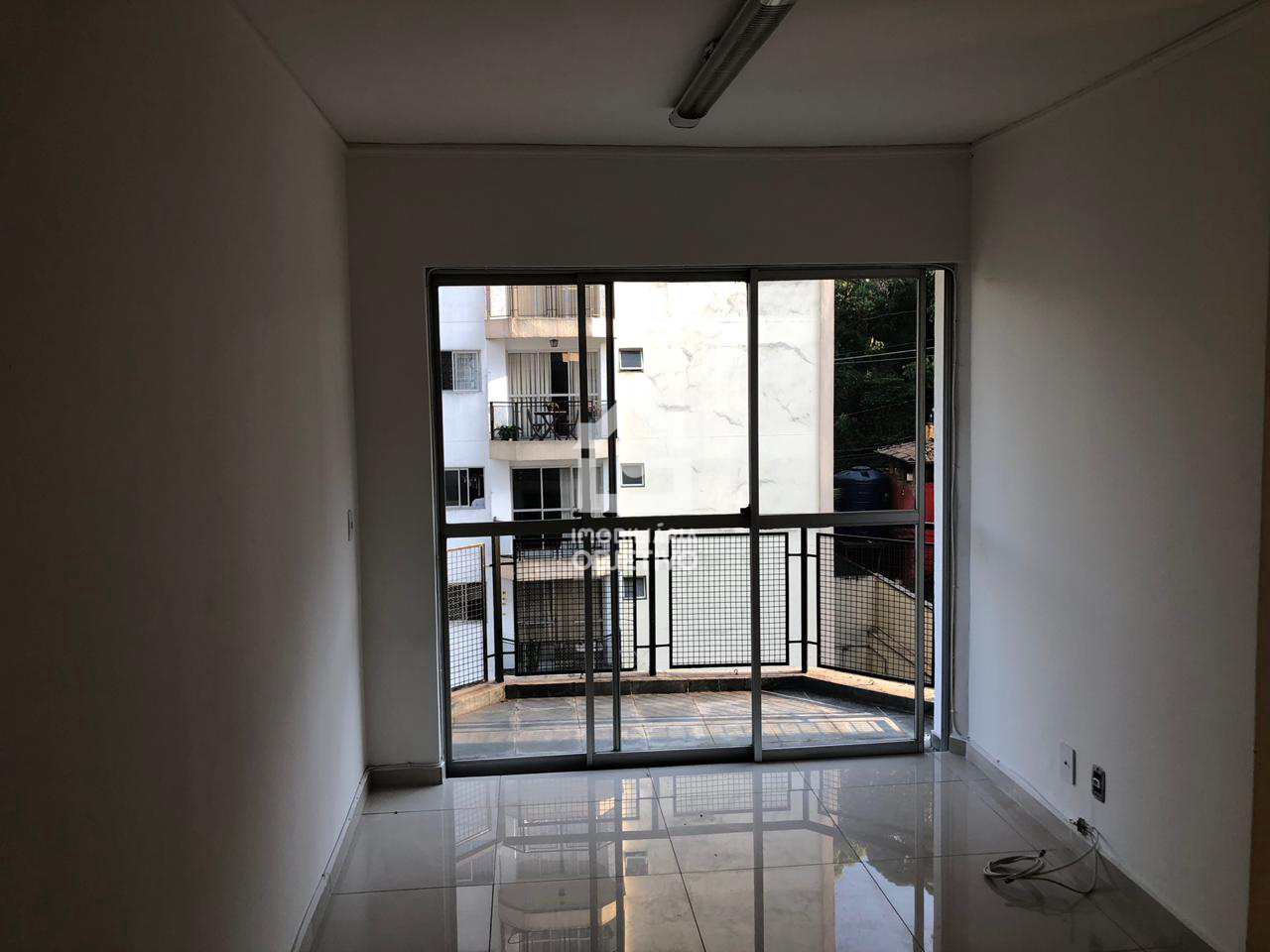 Apartamento à venda com 2 quartos, 55m² - Foto 3