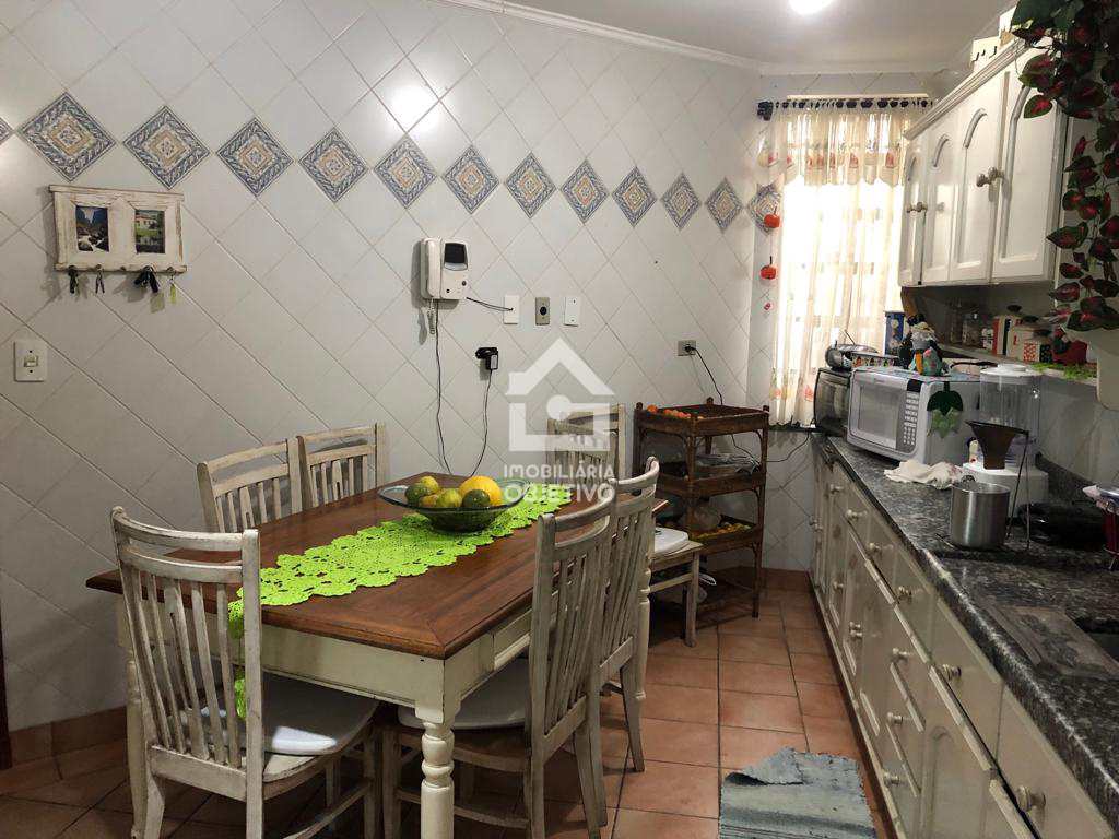 Sobrado à venda com 3 quartos, 300m² - Foto 11