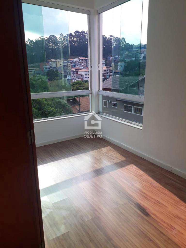 Sobrado à venda com 3 quartos, 220m² - Foto 2