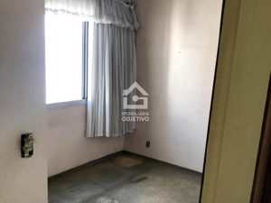 Apartamento à venda com 3 quartos, 81m² - Foto 2