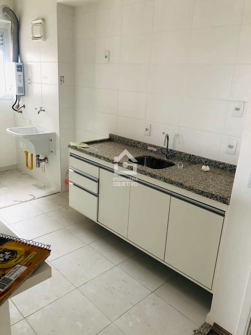 Apartamento à venda com 2 quartos, 72m² - Foto 3