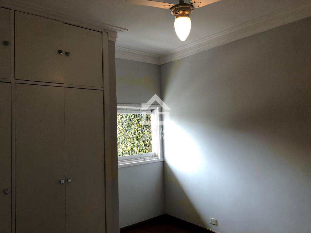 Casa à venda com 3 quartos, 270m² - Foto 14