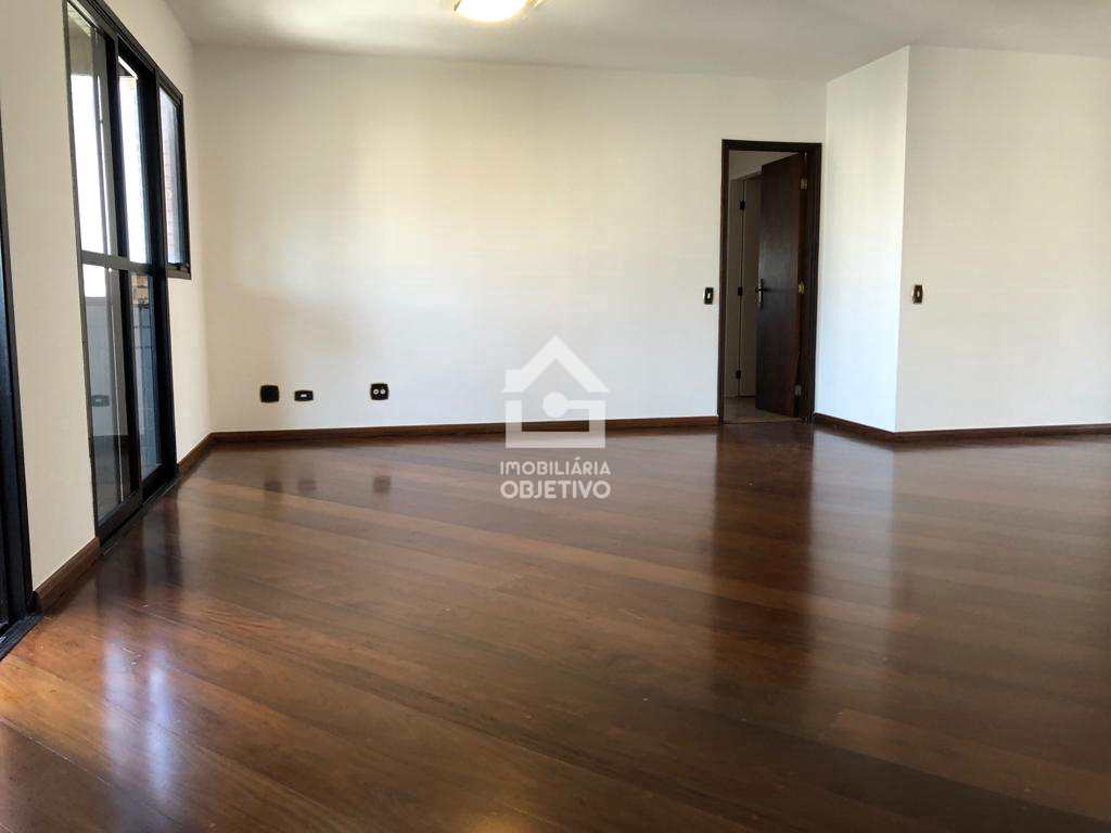 Apartamento à venda com 3 quartos, 136m² - Foto 3