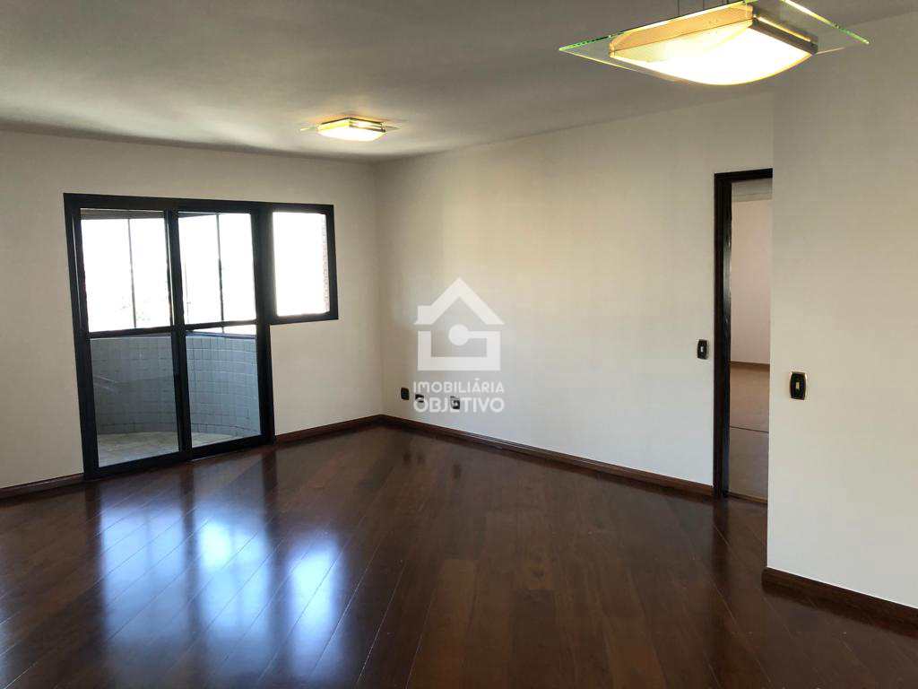 Apartamento à venda com 3 quartos, 136m² - Foto 2