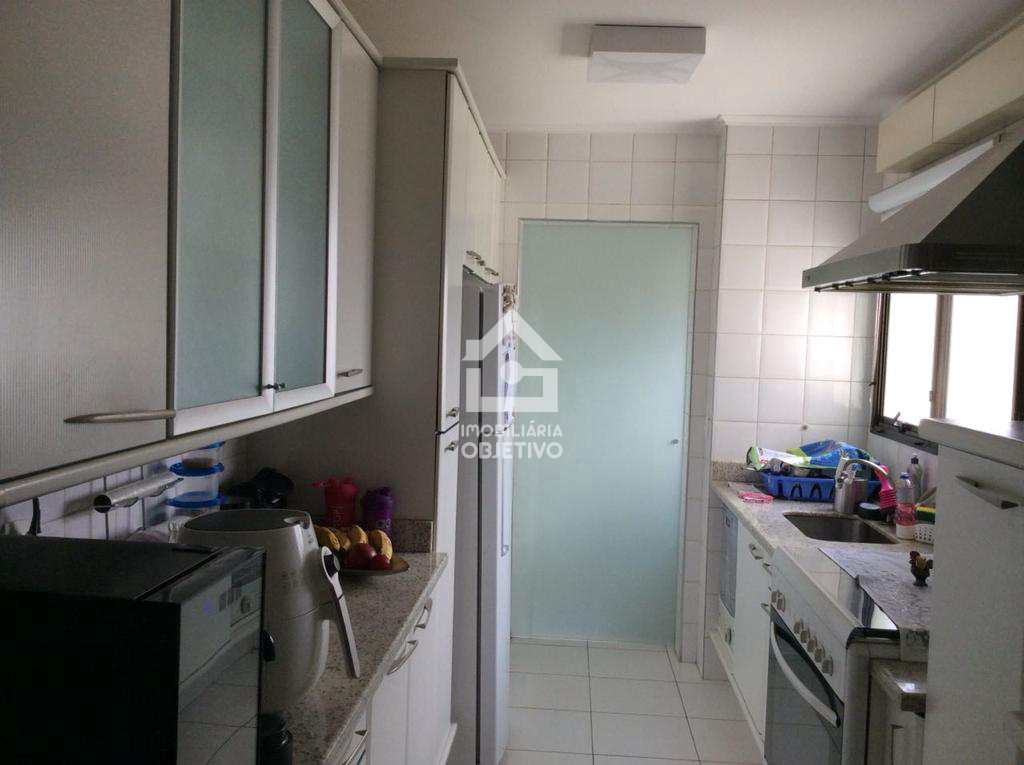 Apartamento à venda com 4 quartos, 224m² - Foto 18