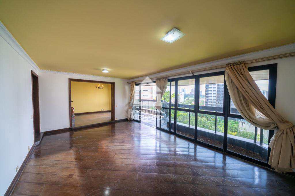 Apartamento à venda com 4 quartos, 304m² - Foto 4